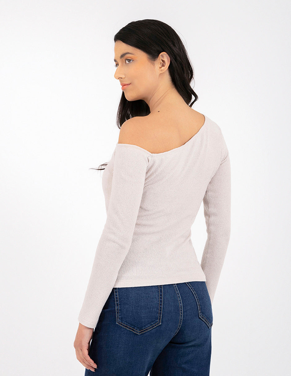 Blusa tipo suéter con escote asimétrico de manga larga  (disponible en beige y negro)