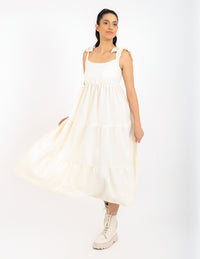 Vestido crema largo sin mangas