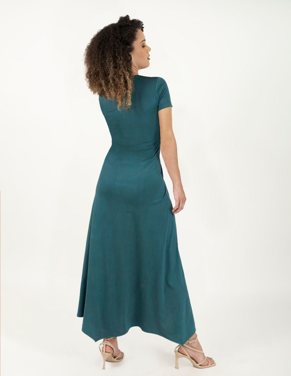 Vestido escote V con corte de falda asimétrico con abertura (disponible en rojo cereza y verde)