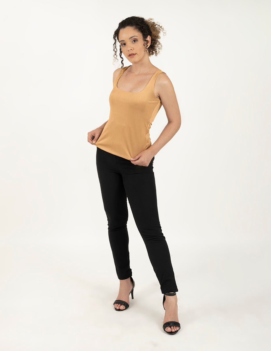 Blusa mostaza básica de tirantes con tela strech