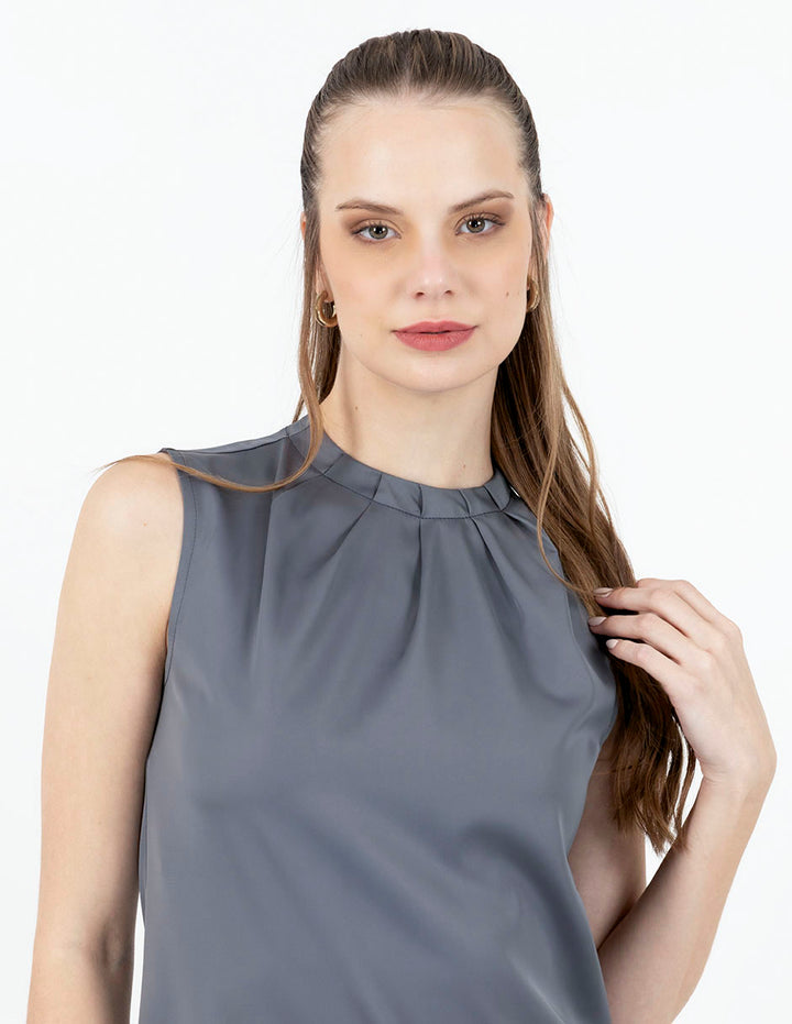 Blusa sin mangas con escote alto gris y negro