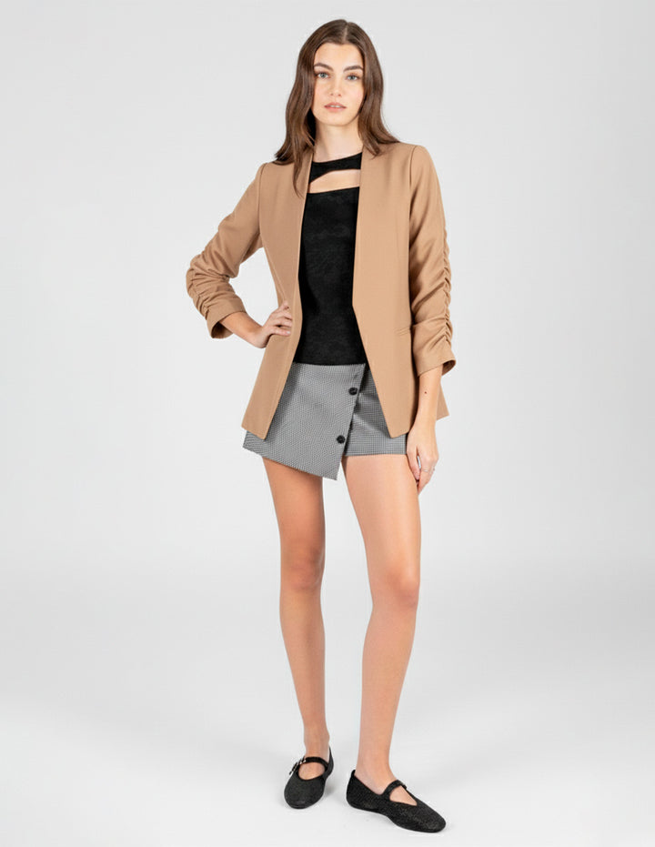 Saco de vestir (disponible en beige y negro)