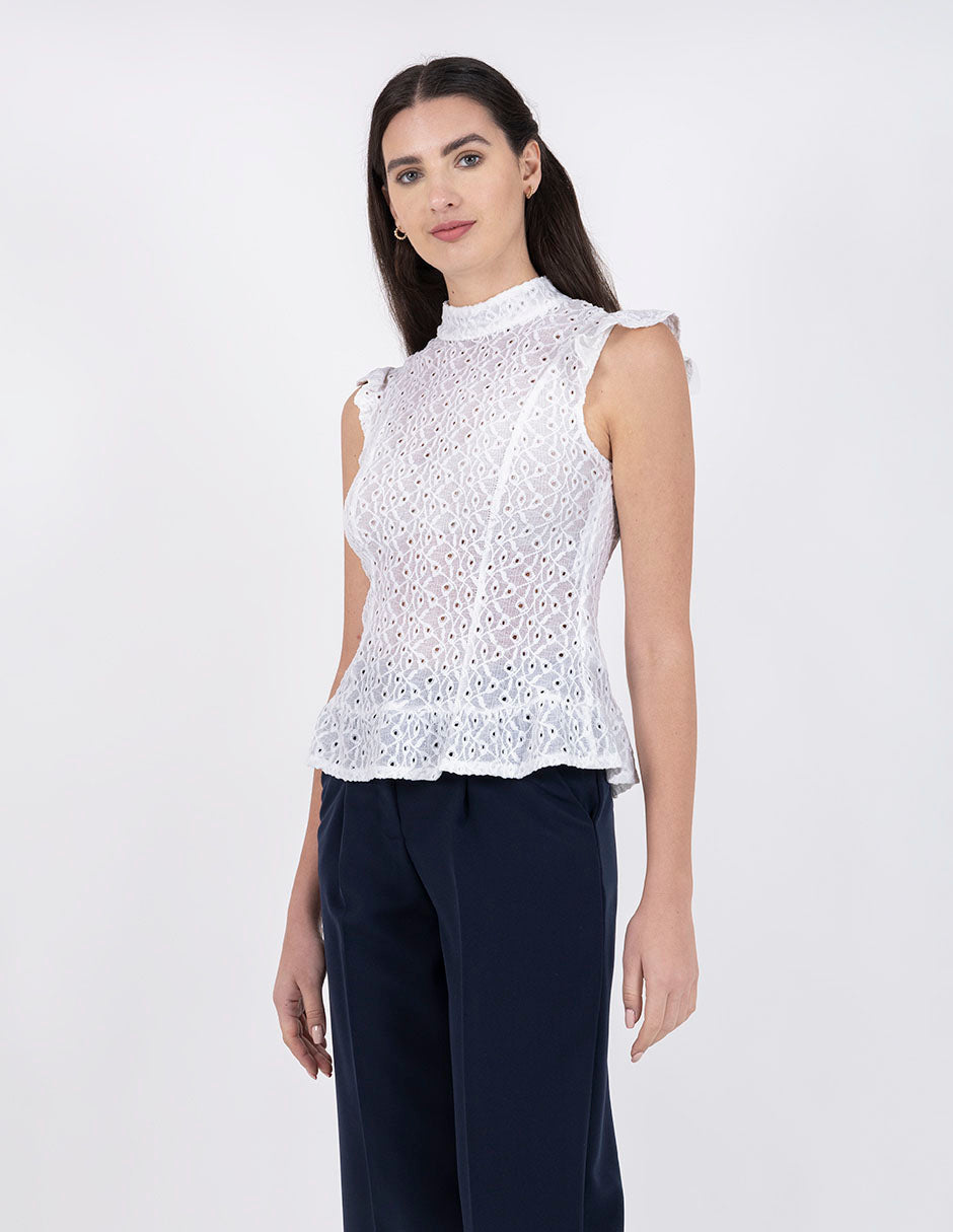 Blusa ivory  de encaje y tacto suave