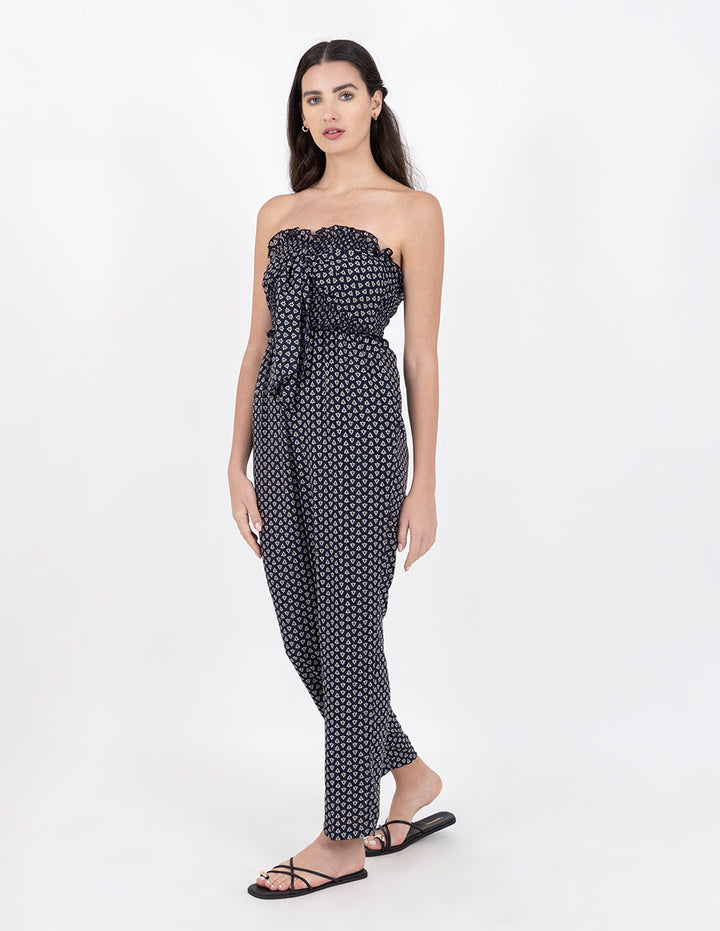 Jumpsuit largo de top con detalle de smock y cinta para nudo en busto