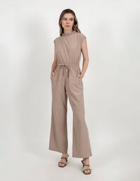 Jumpsuit largo café y cuello redondo
