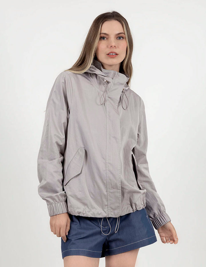 Chamarra con gorra (disponible en gris y shedrón)