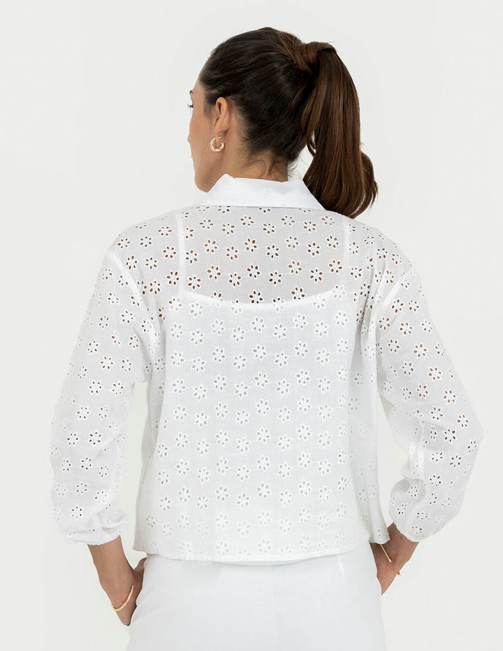 Blusa camisera ivory corta de encaje 100% algodón