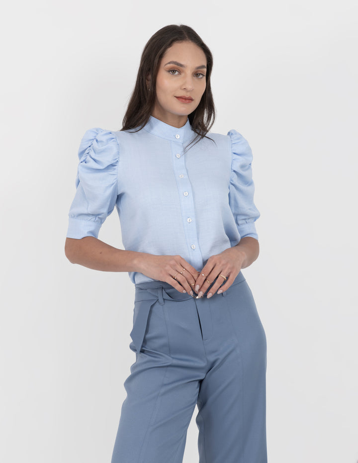 Blusa  3/4 con diseño en mangas (disponible en azul y beige)