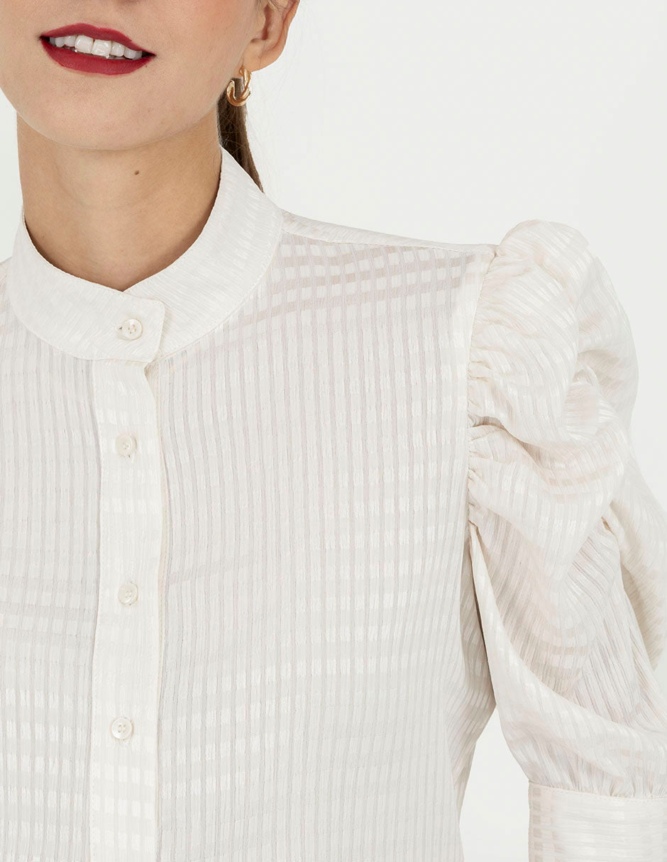 Blusa  3/4 con diseño en mangas (disponible en azul y beige)