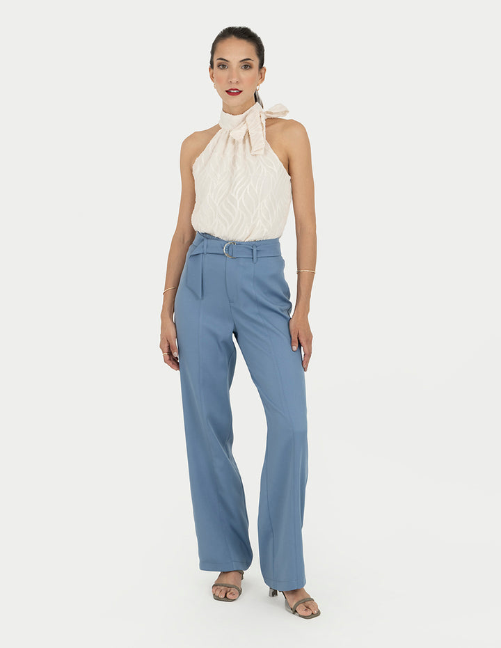 Blusa beige con cuello halter