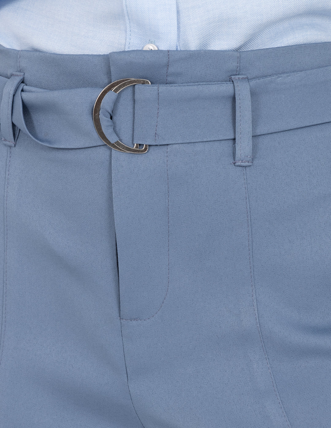 Pantalón de vestir azul cielo con cinturón