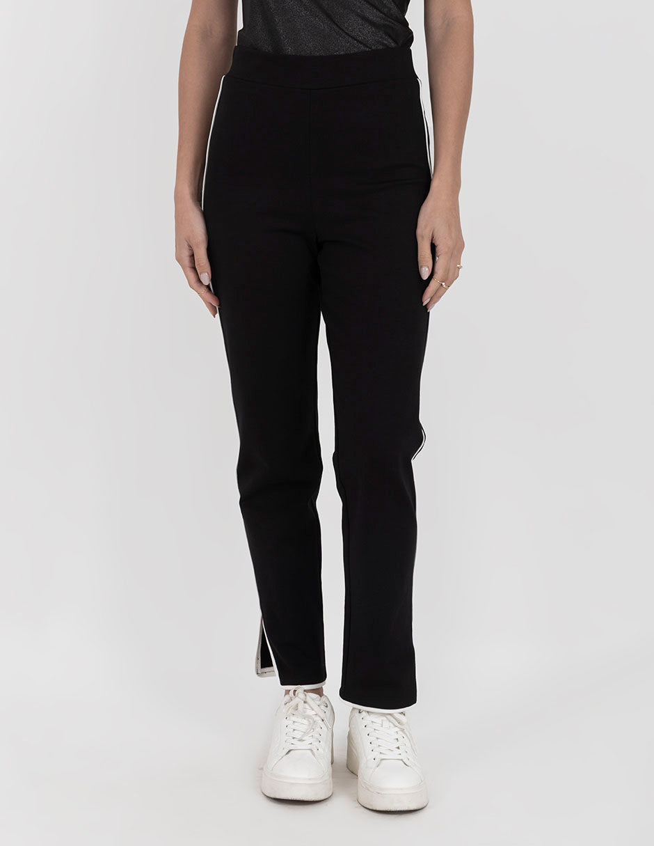 Pantalón negro con línea blanca lateral