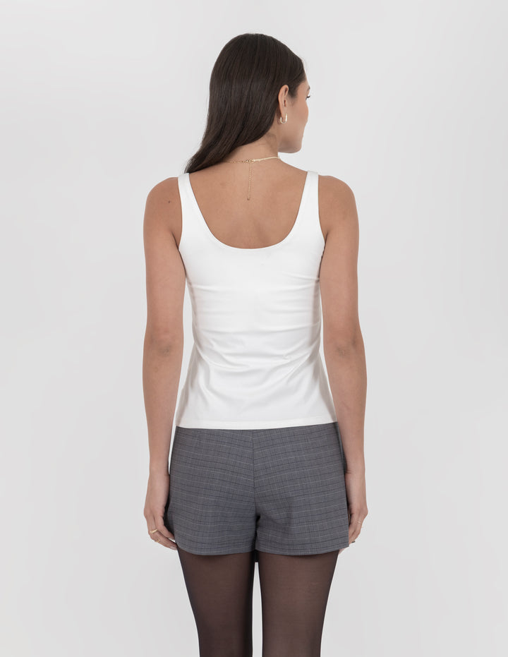 Blusa blanca básica sin mangas escote redondo
