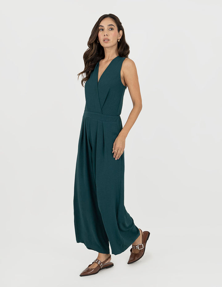 Vestido verde largo con detalle en espalda