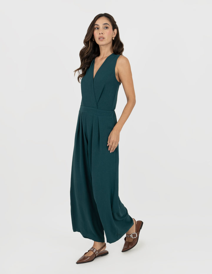 Vestido verde largo con detalle en espalda