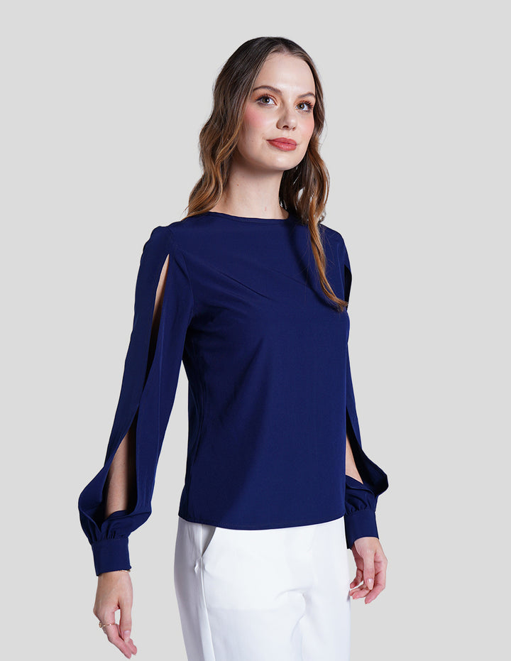 Blusa azul rey con abertura en mangas
