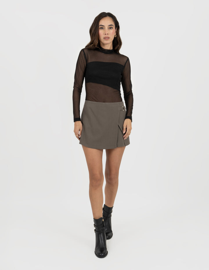 Blusa negra transparente de manga larga