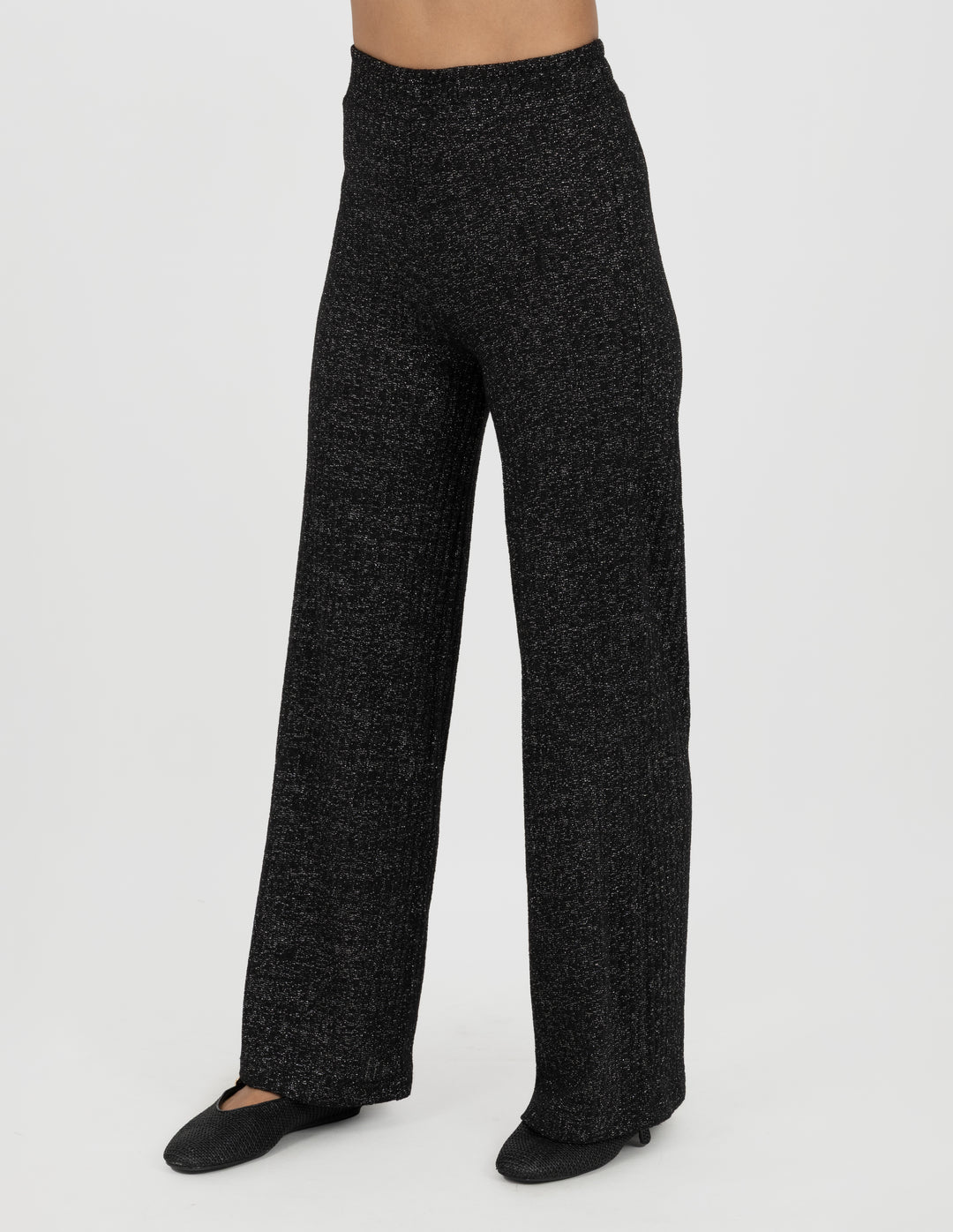 Pantalón negro con talle a la cintura y brillos (Conjunto)