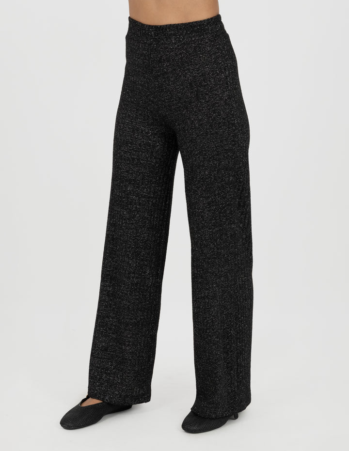 Pantalón negro con talle a la cintura y brillos (Conjunto)