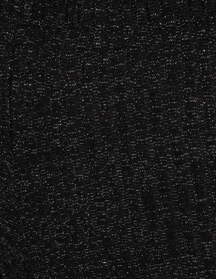 Pantalón negro con talle a la cintura y brillos (Conjunto)