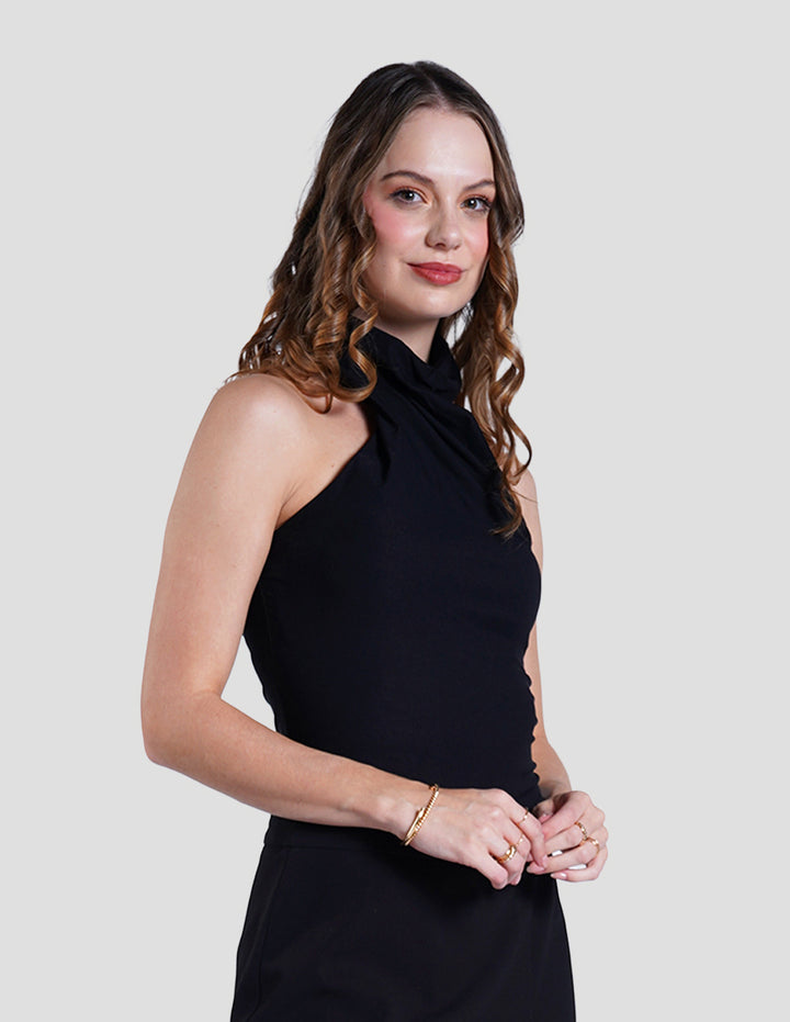 Blusa halter color negro