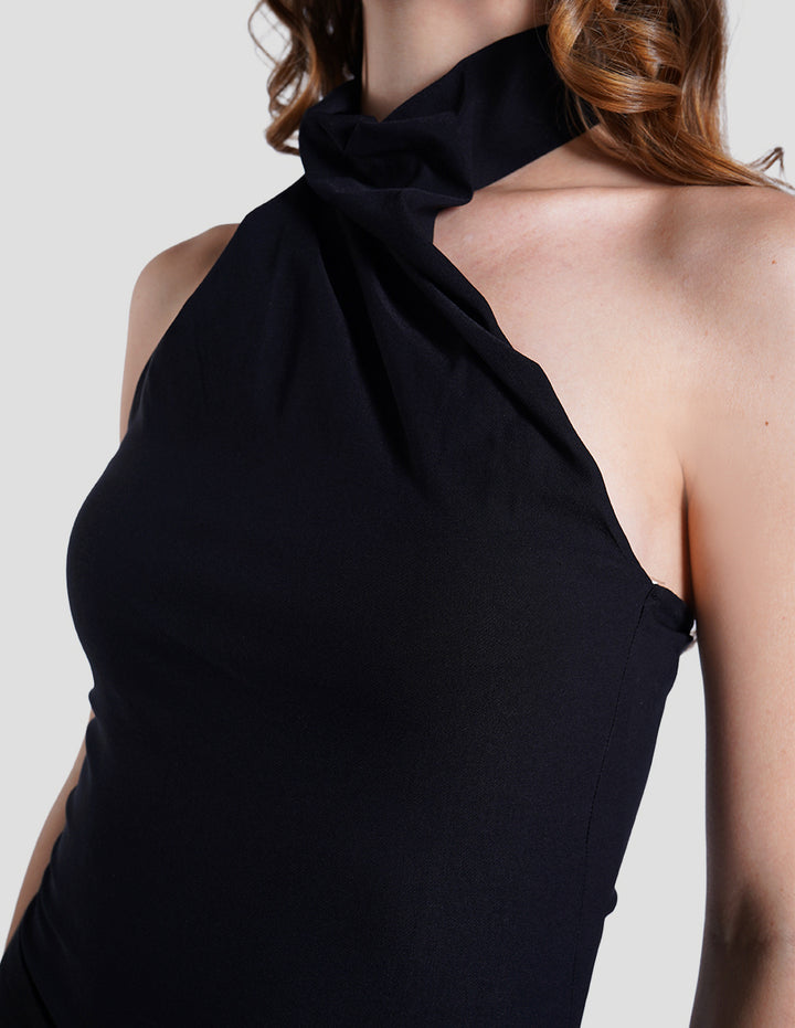 Blusa halter color negro