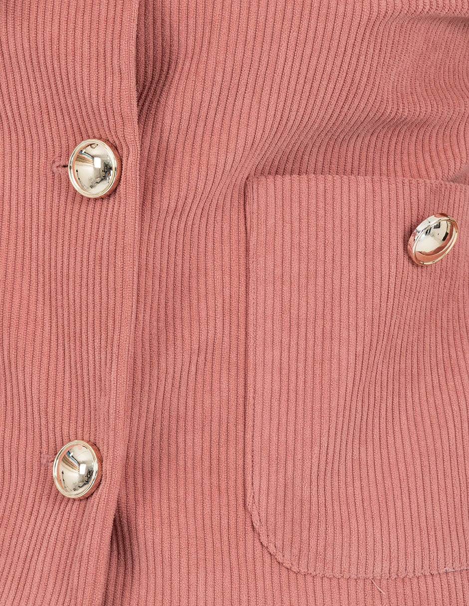 Suéter rosa corto y botones enfrente