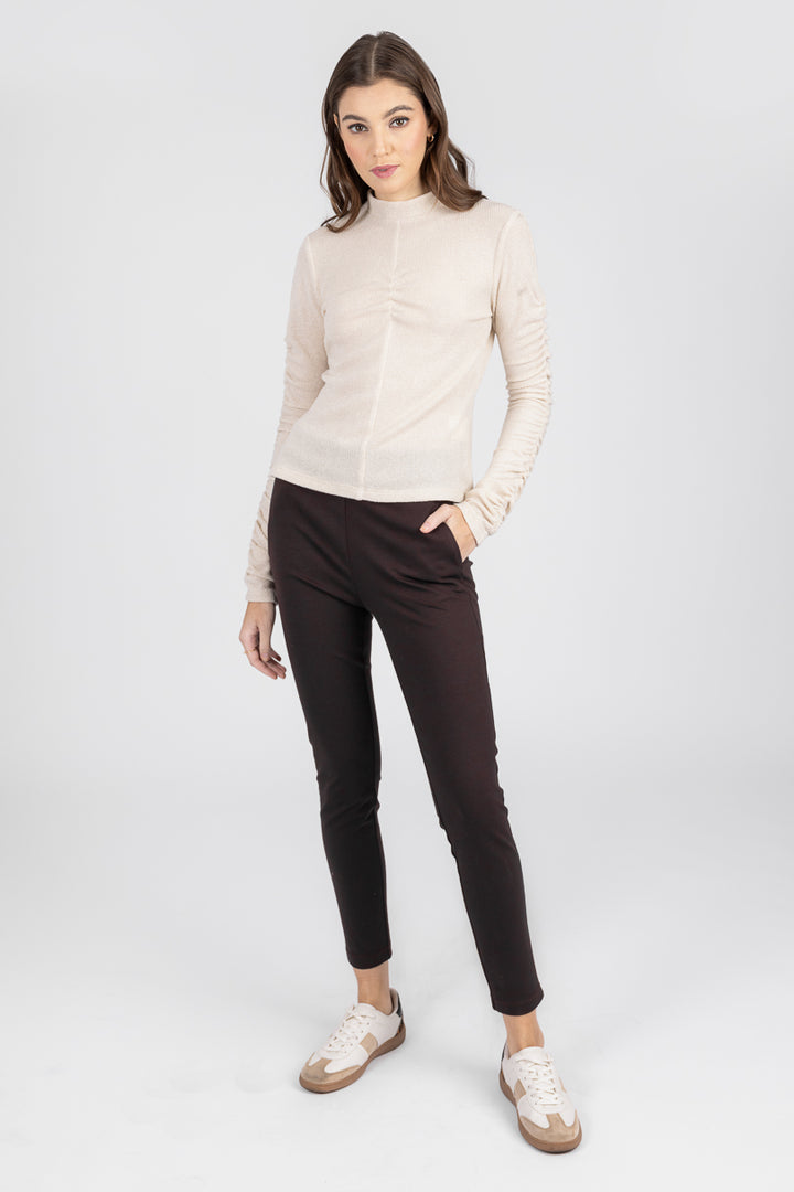 Pantalón tipo leggin (disponible en negro, café y gris)