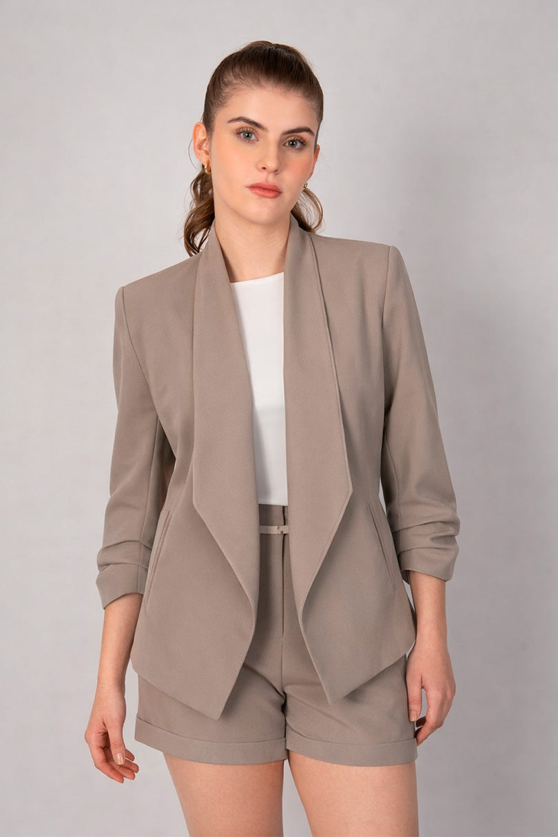 Saco beige tipo blazer