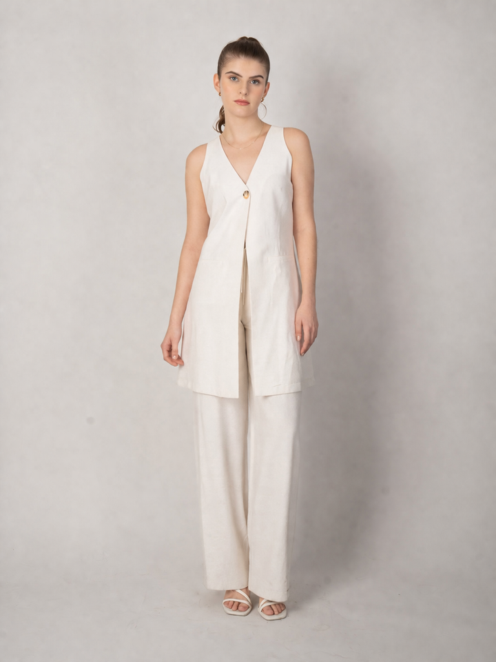 Chaleco ivory largo con escote V