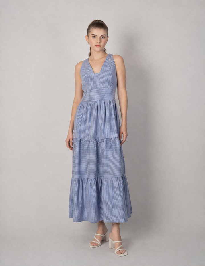 Vestido largo azul de cuello V