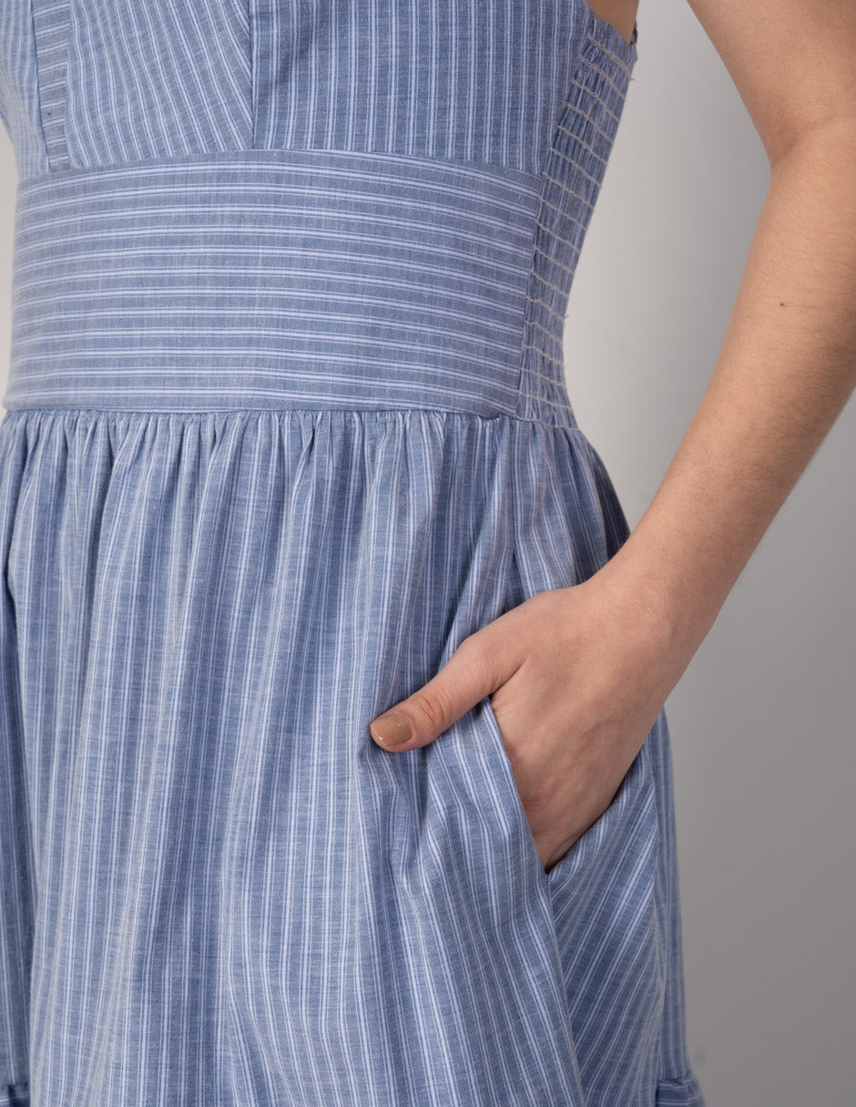 Vestido largo azul de cuello V