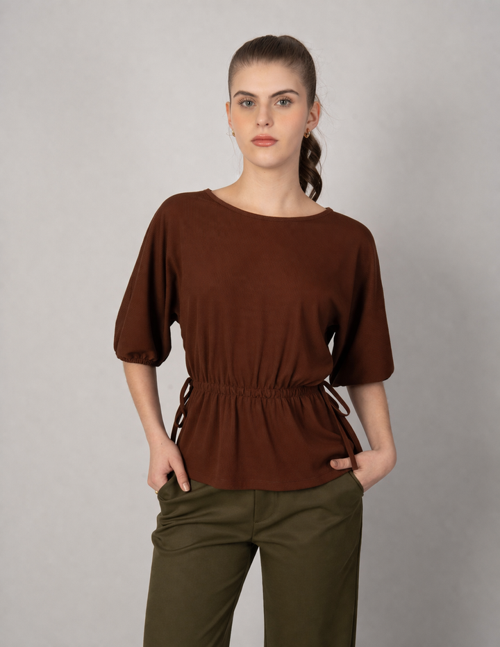 Blusa café de manga corta