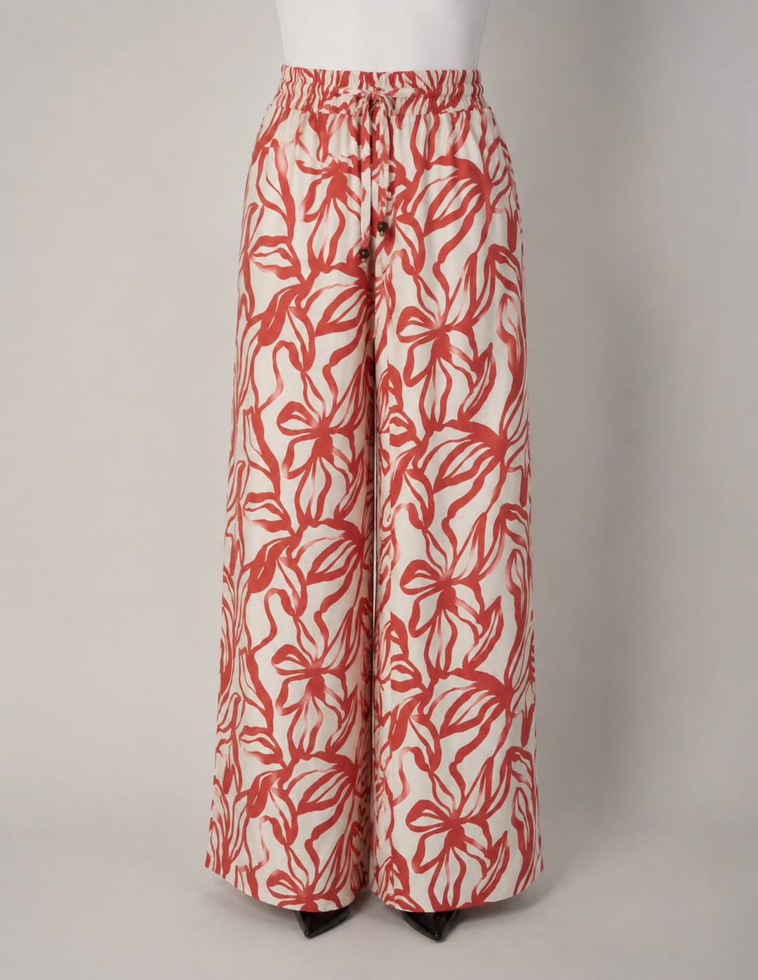 Pantalón relajado y estampado