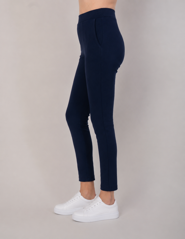 Pantalón de talle alto (disponible en azul y gris)