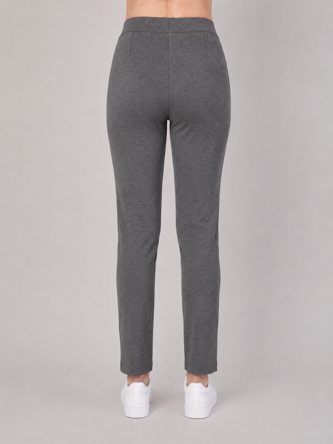 Pantalón de talle alto (disponible en azul y gris)