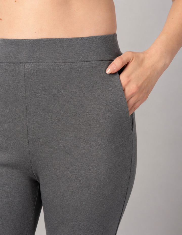 Pantalón de talle alto (disponible en azul y gris)