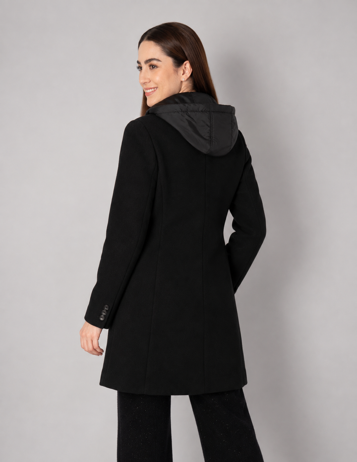 Abrigo largo con botones y capucha (disponible en negro y gris)