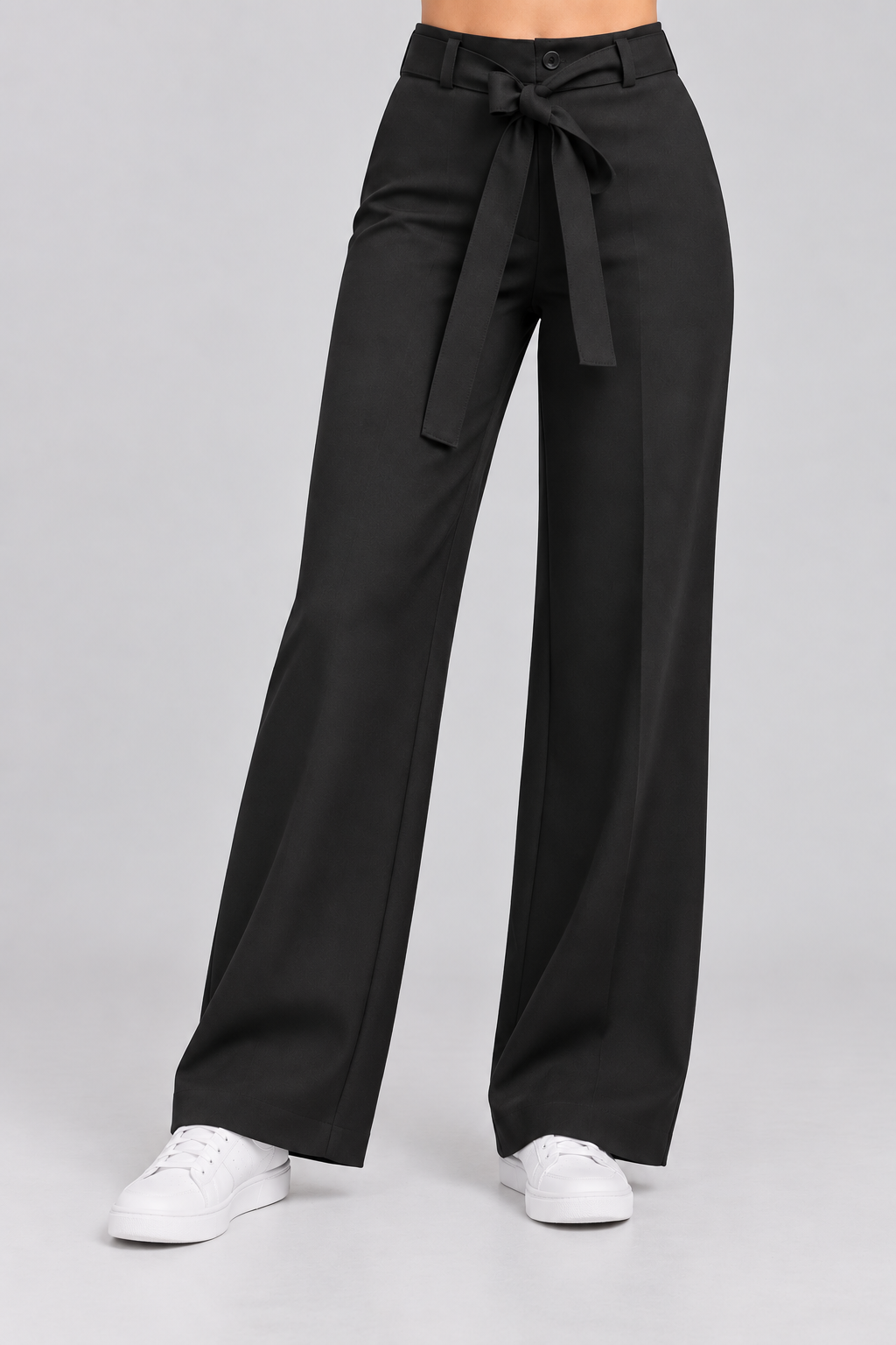 Pantalón negro de talle alto