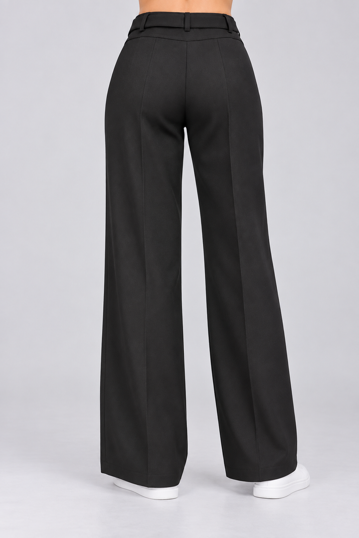 Pantalón negro de talle alto