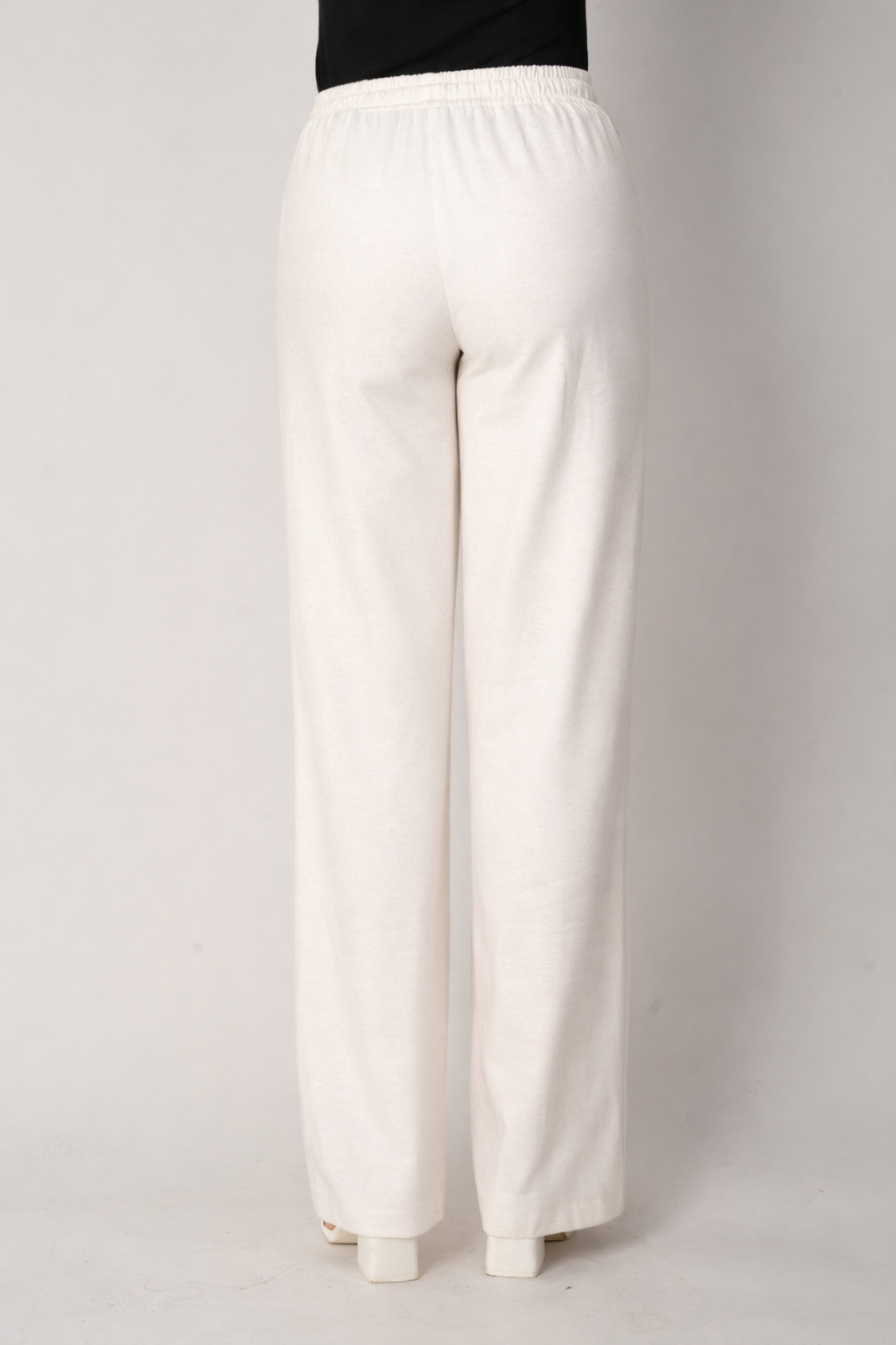 Pantalon ivory casual con resorte corte recto (Conjunto)