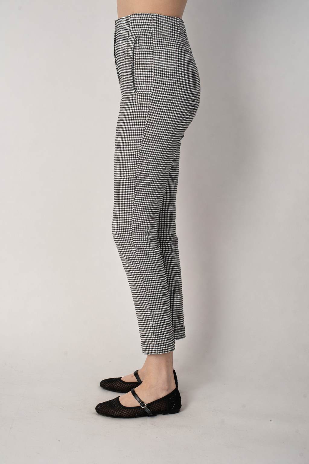 Pantalón a la cintura largo tobillero (disponible en negro y blanco con negro)