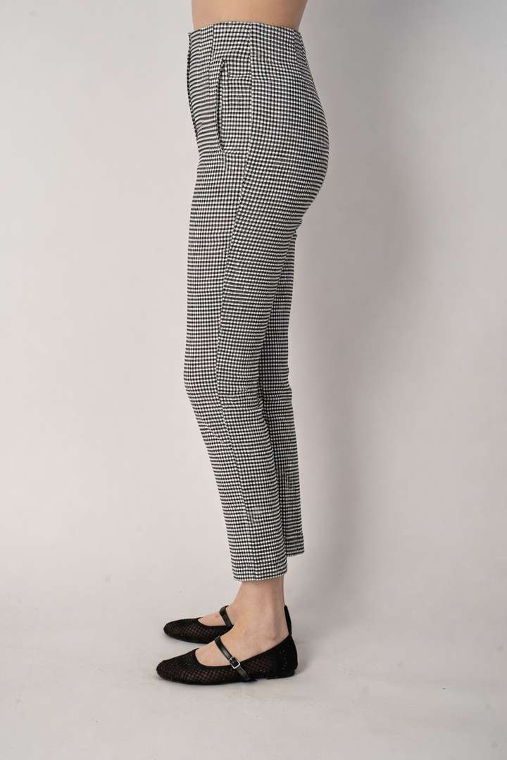 Pantalón a la cintura largo tobillero (disponible en negro y blanco con negro)