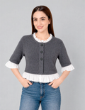 Blusa gris corta de mangas 3/4