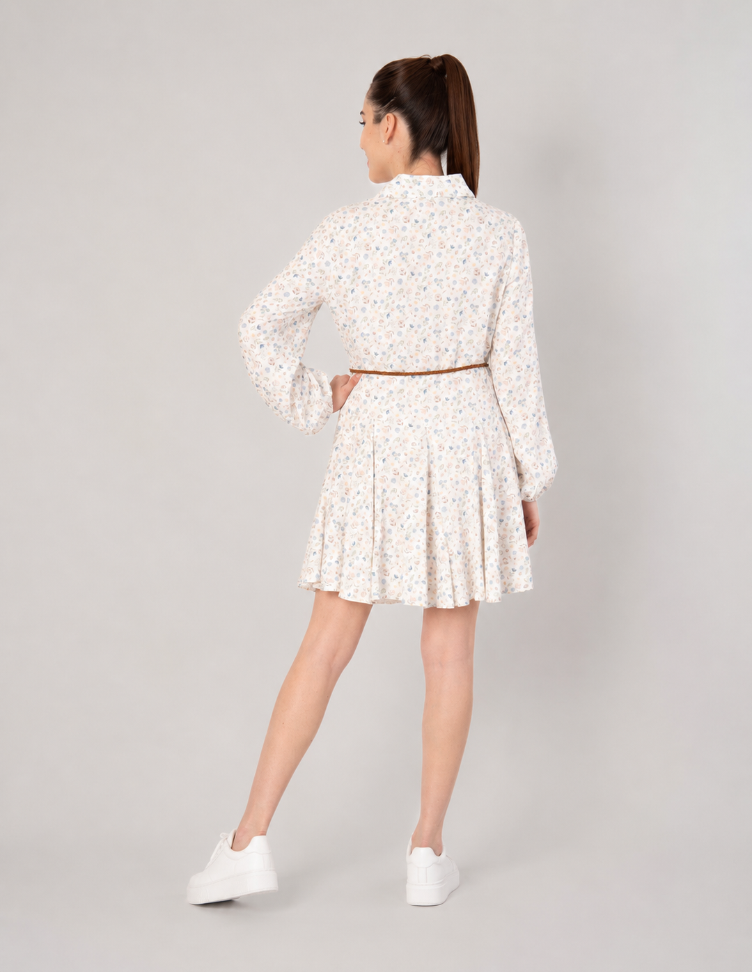 Vestido corto estampado con jareta en cintura