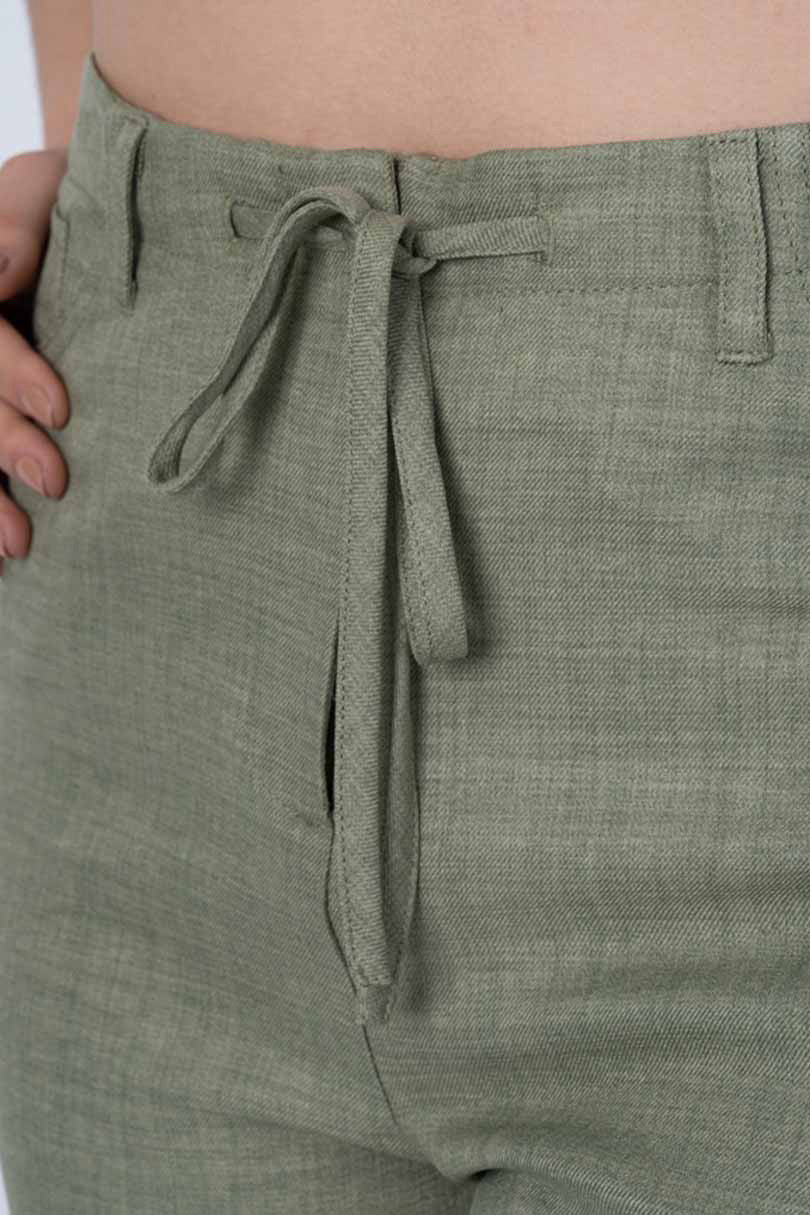 Pantalón verde olivo con jareta en la cintura (Conjunto)