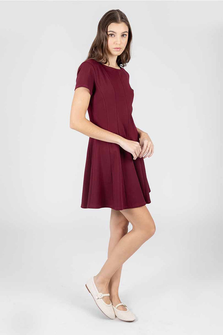 Vestido corto color vino