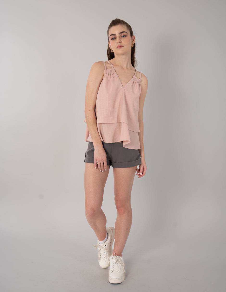 Blusa rosa de tirantes y cuello V