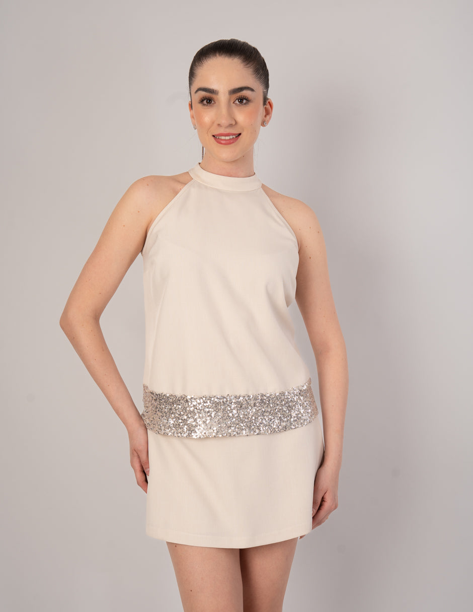 Blusa hueso de cuello alto y detalle de lentejuelas (Conjunto)