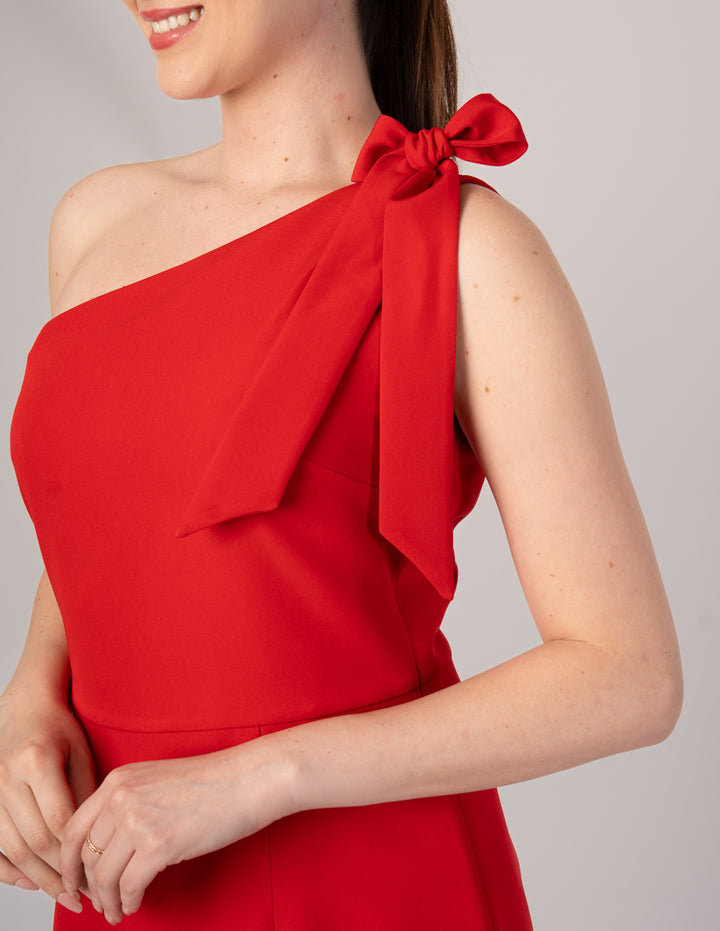 Vestido corto rojo  de una manga